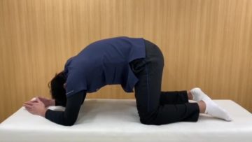 腰と背中のストレッチ方法をご紹介｜台東区の整形外科クリニックの画像
