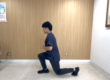 片脚重心でのエクササイズ【スプリットスクワット】の画像