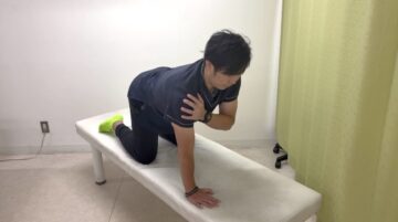 【肩甲骨】四つ這い前鋸筋トレーニングの画像