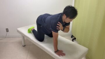 【肩甲骨】前鋸筋上部繊維の遠心性収縮エクササイズの画像