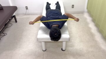 【スーパーマンエクササイズ】背筋のトレーニングの画像